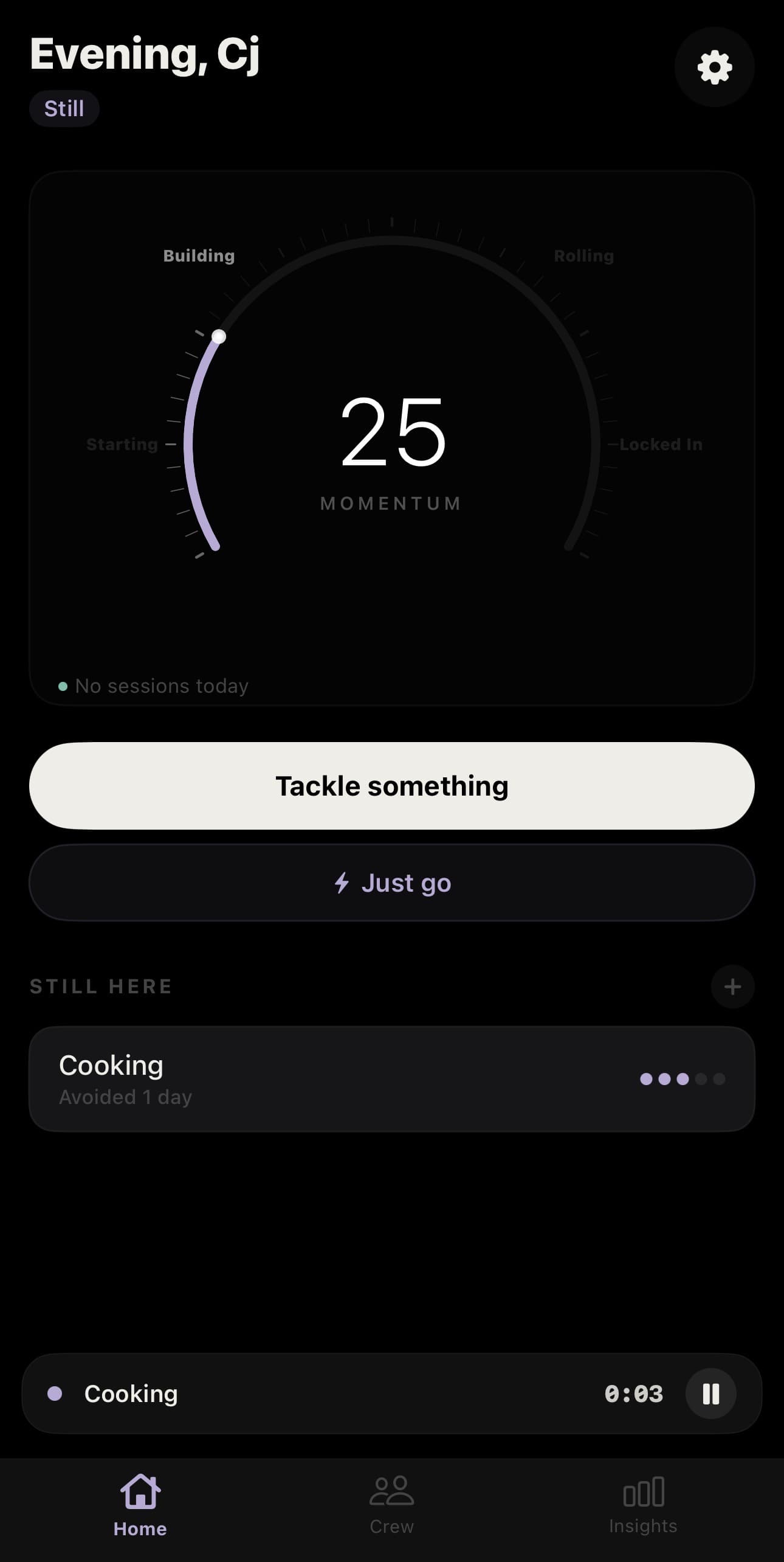 Aatram home screen with a momentum dial reading 25 and two start buttons.